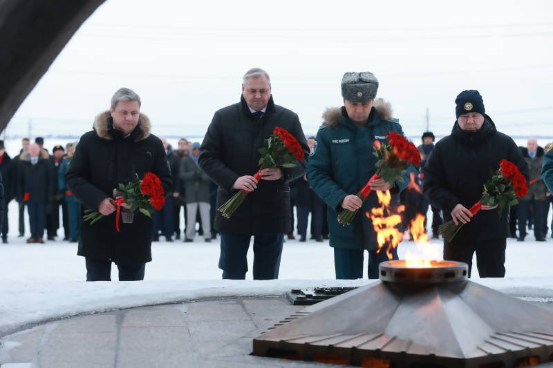 В Архангельске прошли масштабные учения МЧС России по защите регионов Арктической зоны.